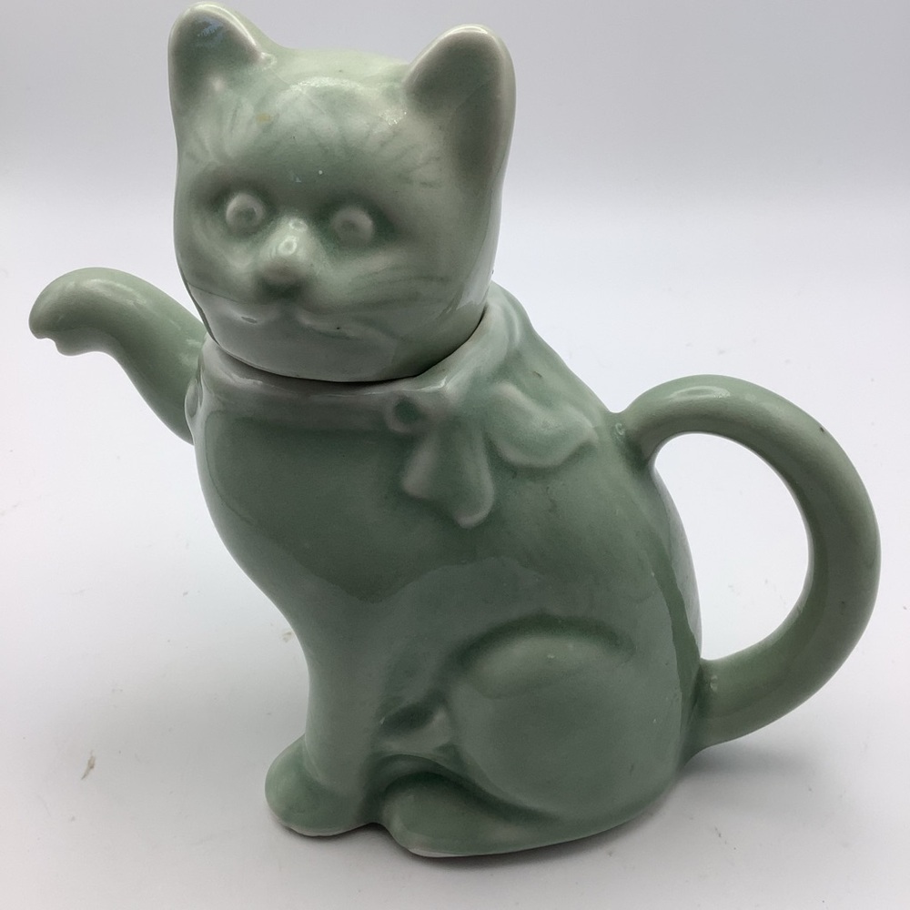 Single Serve Celadon Green Cat Teapot